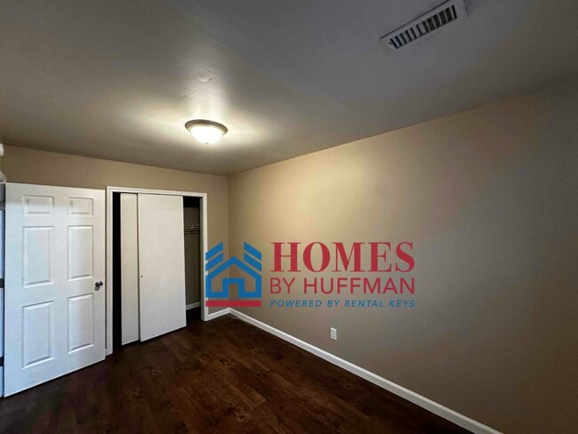 Building Photo - Two Bedroom Apartment | Boonville