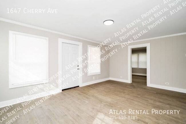 Building Photo - 1647 Cherry Ave