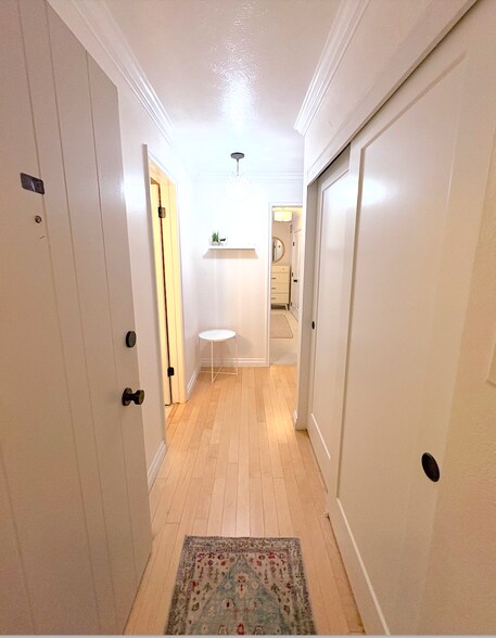 Building Photo - 252 N Pennsylvania St