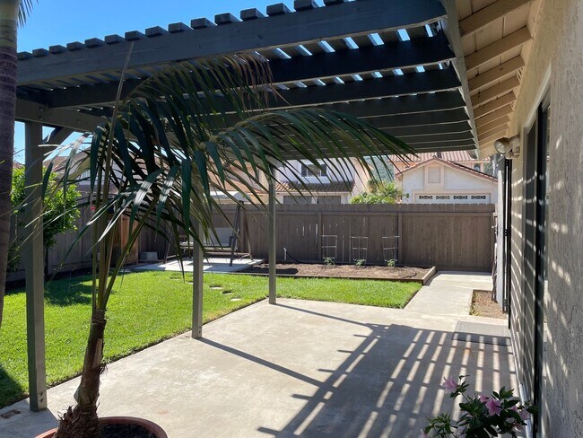 Building Photo - 2 Bedroom Ranch Style Home in RANCHO SAN DIEGO