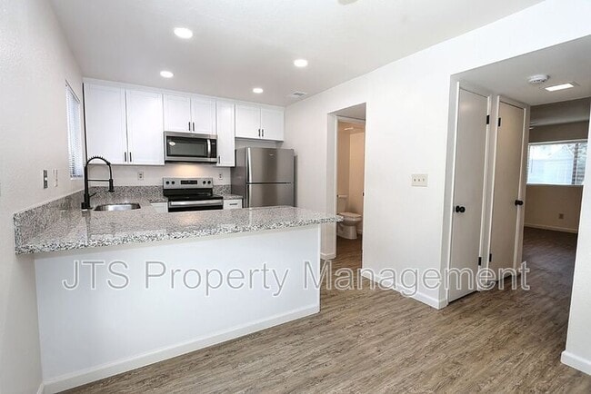 Building Photo - 5848 Alorn Ln