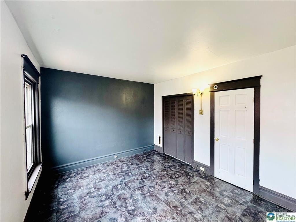 Building Photo - 637 N Penn St