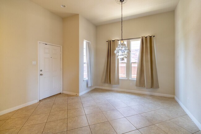 Building Photo - Gorgeous 3 bed / 2.5 bath just North of The Domain!