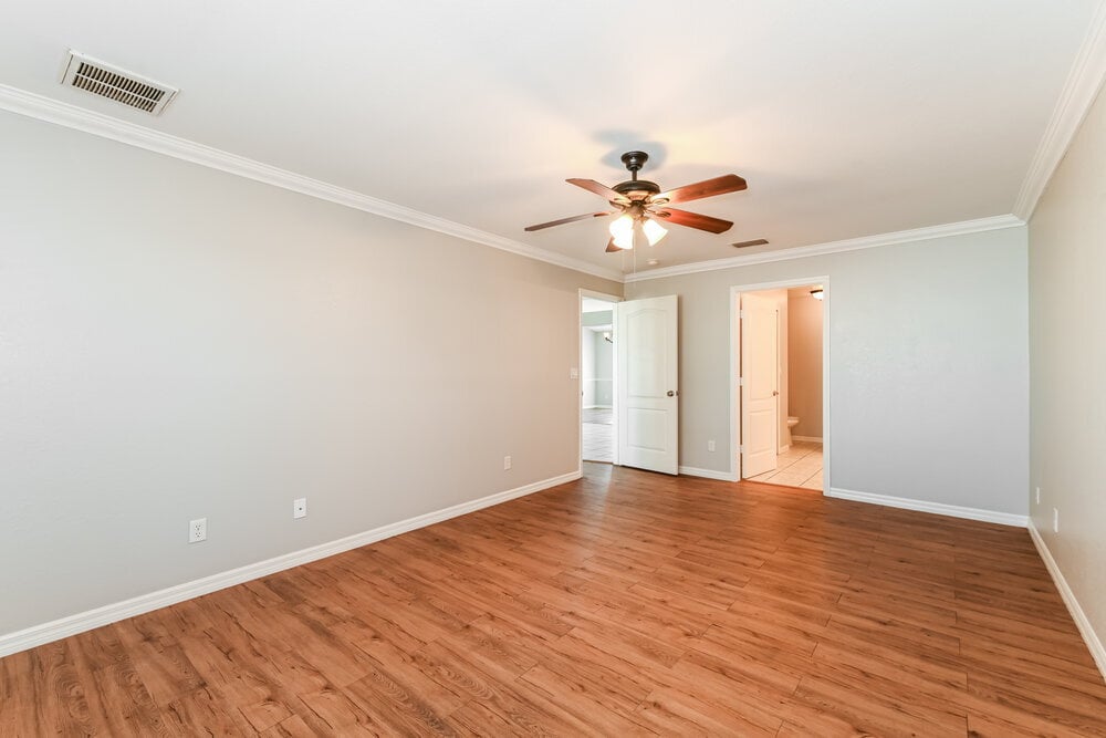 Building Photo - 1103 SW 40th Terrace