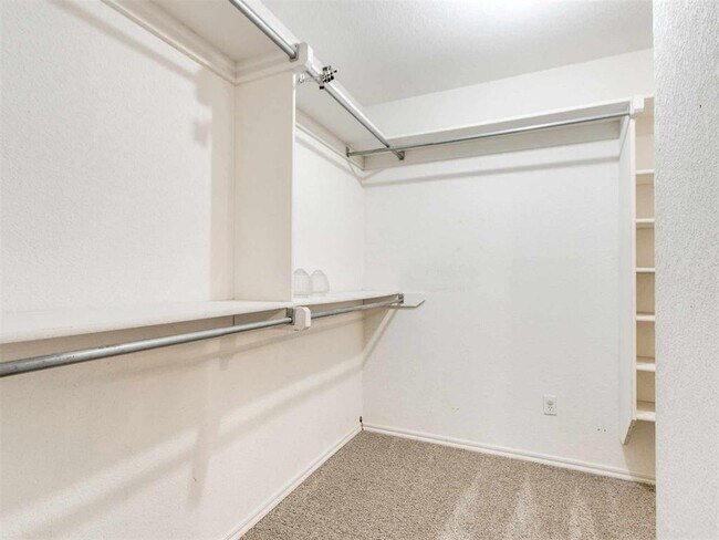 Building Photo - 15113 Stone Meadows Dr