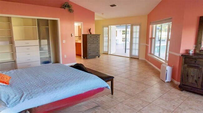 Building Photo - 315 Lazy Acres Ln