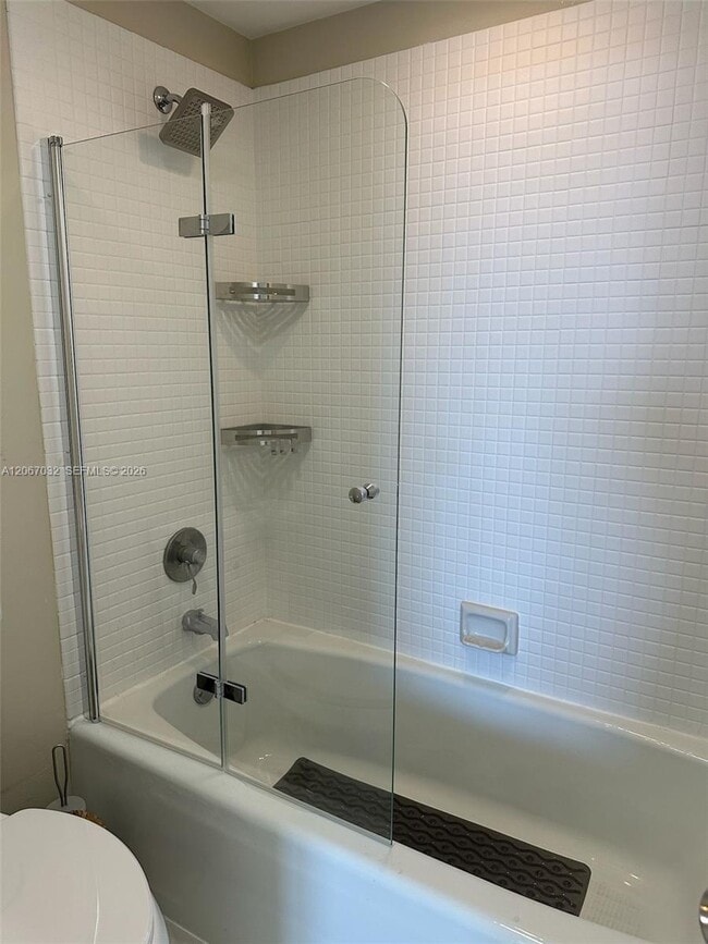 Building Photo - 20515 E Country Club Dr