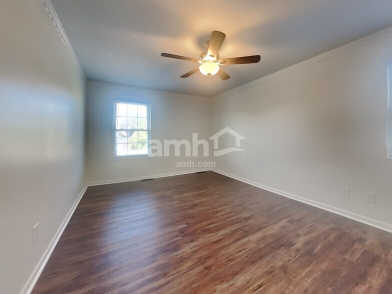 Building Photo - 6254 Elderberry Ct