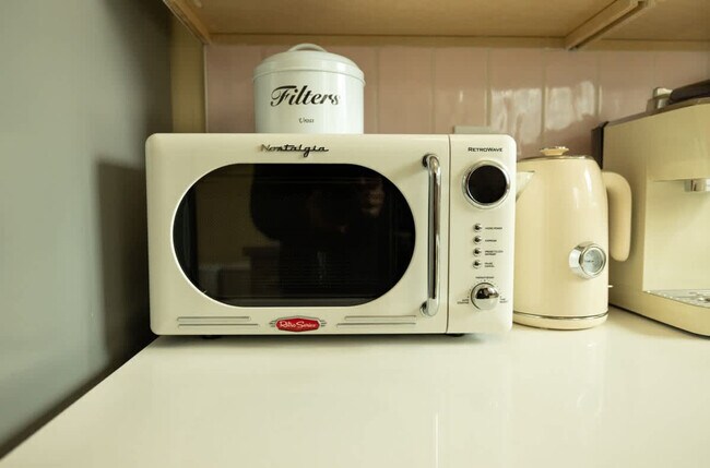 Building Photo - 1107 Broadway-SI ID1309749P