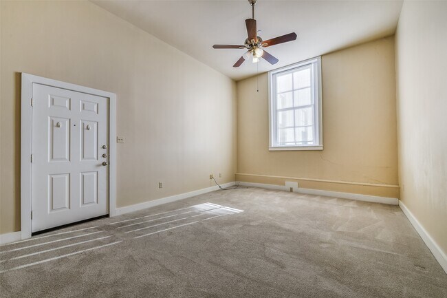 Building Photo - 2309 Harborside Dr