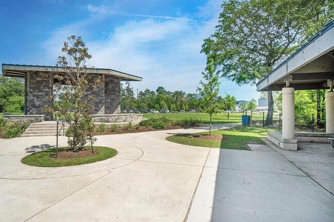 Building Photo - 110 N Valley Oaks Cir