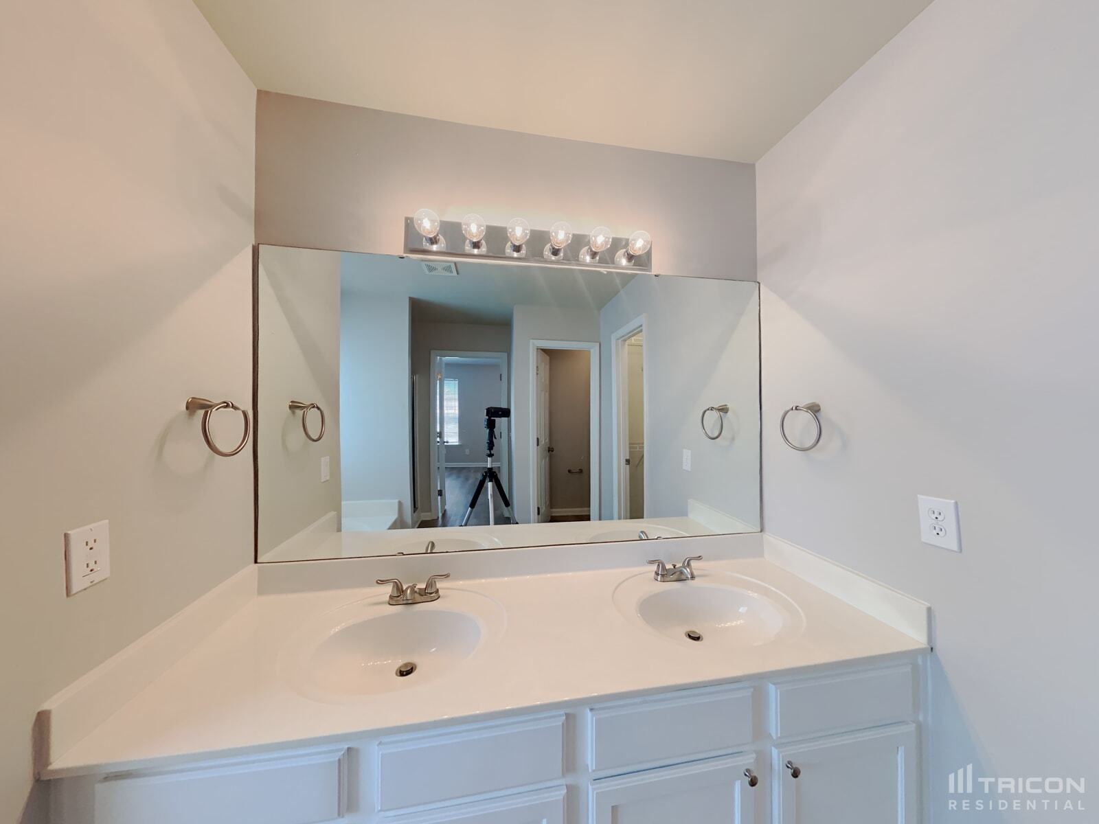 Building Photo - 3810 Abbeywood Pl