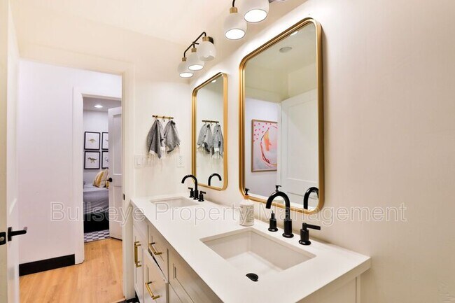 Building Photo - 2672 E Mesquite St