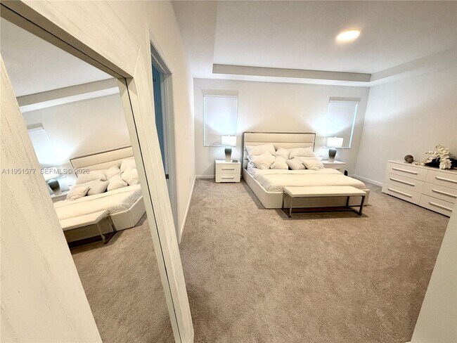 Building Photo - 2661 SE 24th Ct