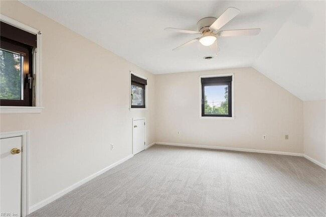 Building Photo - 205 River Rd