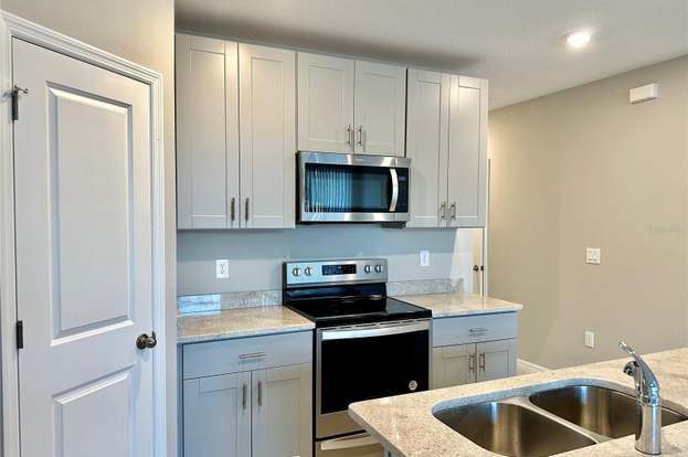 Building Photo - 5852 Ocean Isle Dr