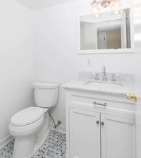Building Photo - Townhome in the West End