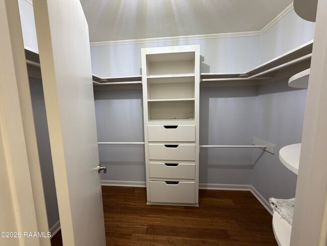 Building Photo - 1103 E Bayou Pkwy