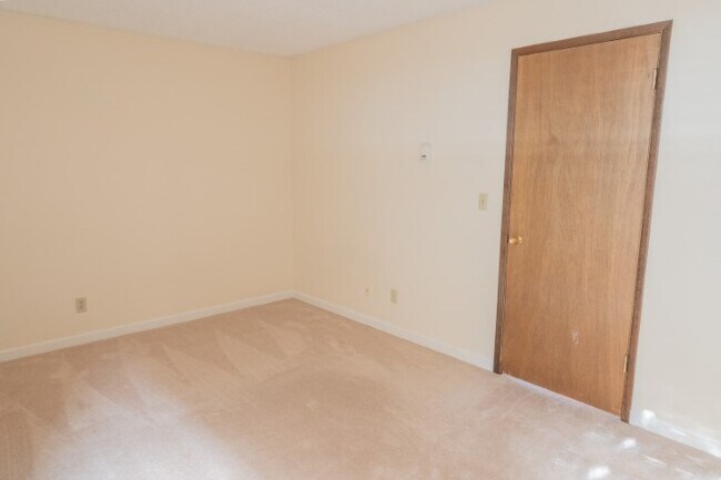 Building Photo - 2929 76th Ave SE