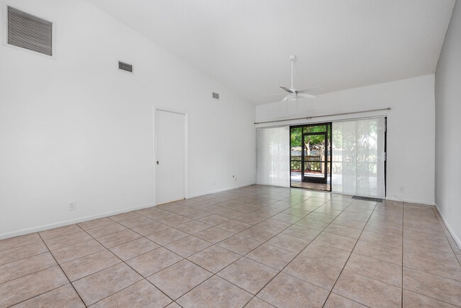 Building Photo - 1013 NW 53rd St