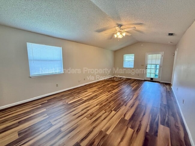 Building Photo - 2641 Sam Houston Pl