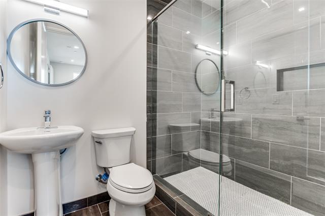 Building Photo - 1813 Park Ave