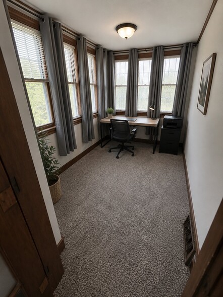 Building Photo - 2622 Ridge Ave