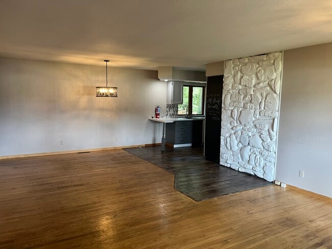Building Photo - 52153 Clover Trail