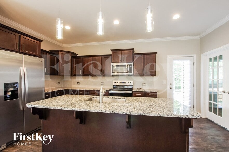 Building Photo - 4208 Stockbrook Dr