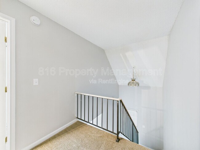 Building Photo - 7941 NW 79th Pl