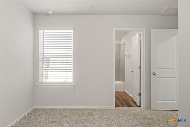 Building Photo - 12811 Village Spun Plz