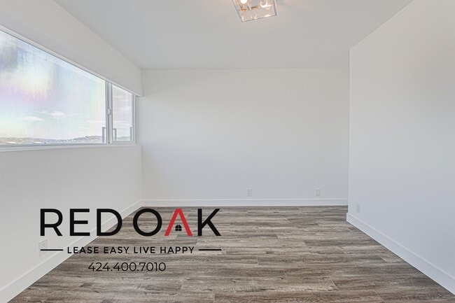 Building Photo - 2965 Waverly Dr