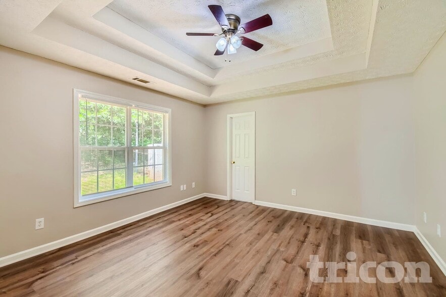 Building Photo - 315 Chestnut Dr