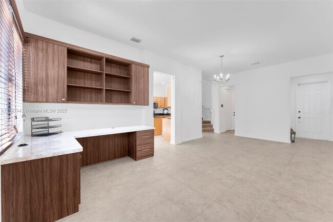 Building Photo - 3855 SW 90th Ave