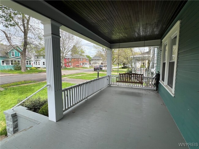Building Photo - 32 Highland Ave