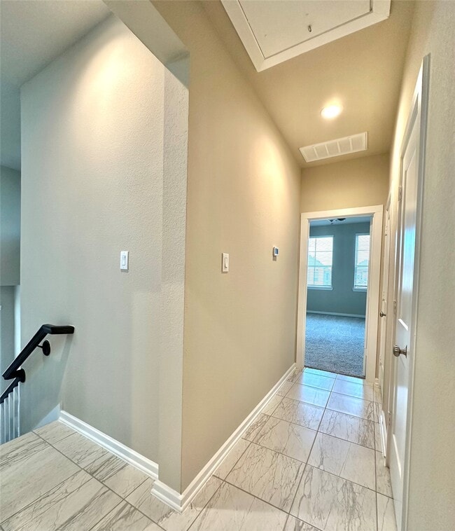 Building Photo - 9442 Starlight Oak Dr