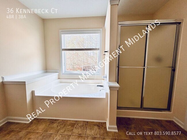 Building Photo - 36 Kennebeck Ct