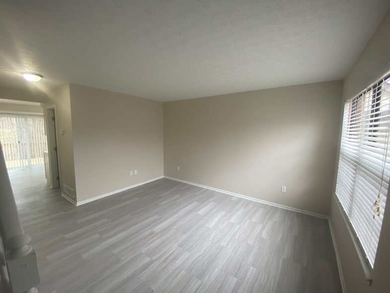 Building Photo - 5982 Little Brook Way