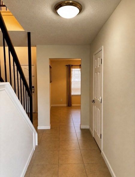 Building Photo - 10518 Quail Ridge Ln