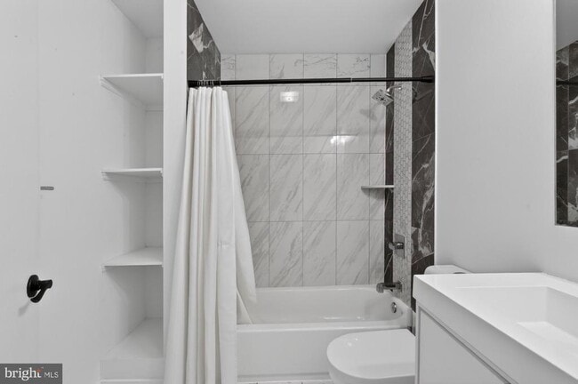 Building Photo - 3336 Salmon St