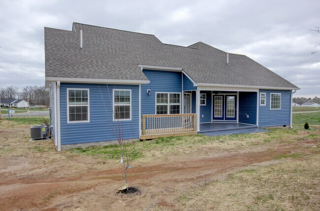 Building Photo - 127 Riverbend Dr