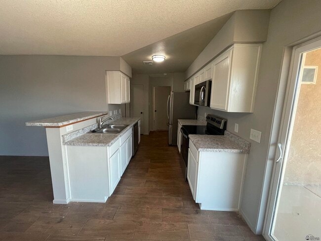 Building Photo - 3736 S Susannah Dr