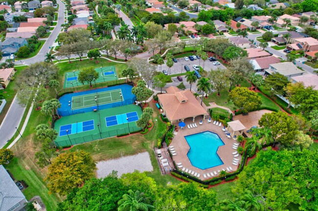 Building Photo - 7076 Middlebury Dr