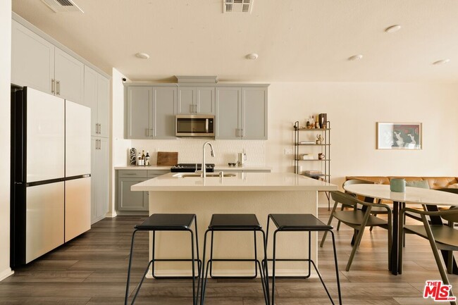 Building Photo - 1716 Cayton Lp