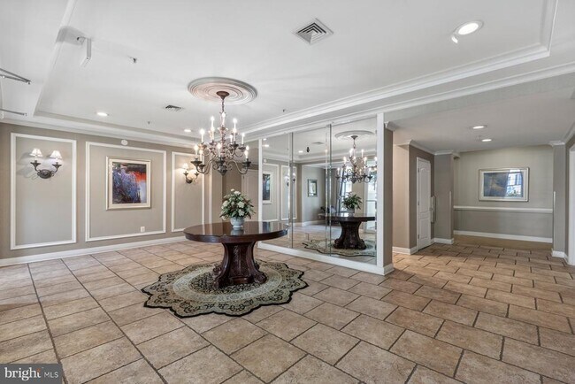 Building Photo - 2111 Ganton Green