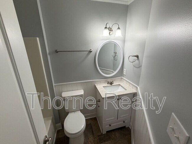 Building Photo - 103 Sara Dr