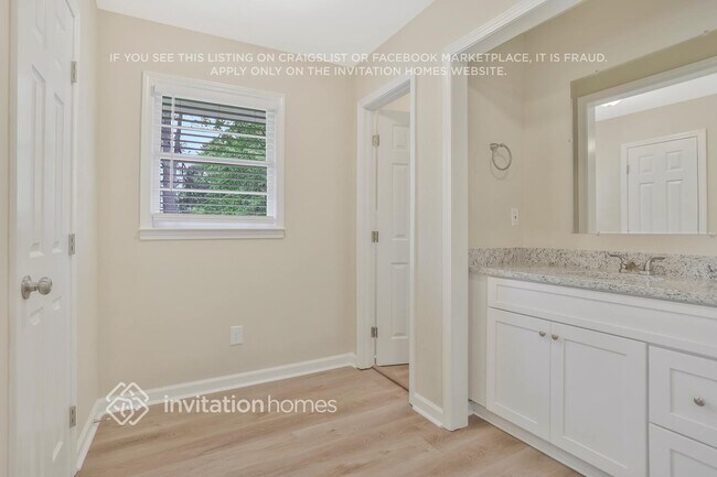 Building Photo - 386 Kemolay Rd SW