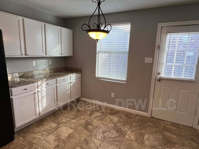 Building Photo - 3849 Irish Setter Dr