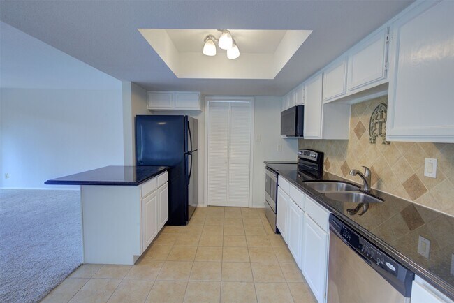 Building Photo - 14777 Wunderlich Dr