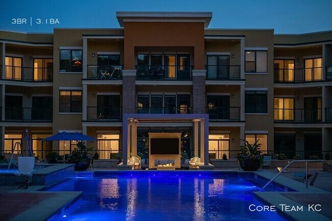 Building Photo - 551 W 44th St